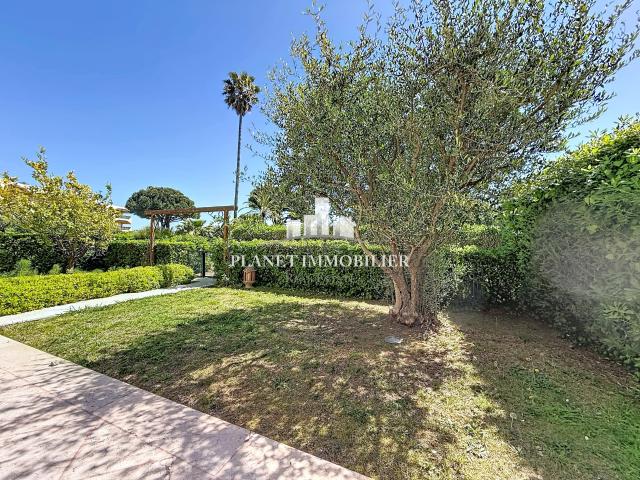 VILLENEUVE LOUBET 4 PIECES REZ DE JARDIN GARAGE PARKING