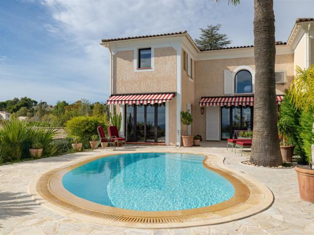Villeneuve Loubet: Hauts De Vaugrenier m² Villeneuve Loubet