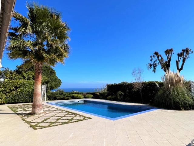 Villeneuve Loubet Hauts de Vaugrenier Villa indépendante