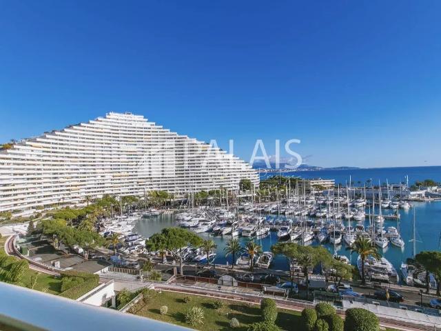 VILLENEUVE LOUBET / Marina Baie des Anges, sublime appartement 3 pièces rénové et climatisé avec terrasse, vue mer, cave, garage en sus