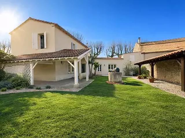 Villeneuve sur Lot 47300 Achat / Vente maison 5 pièces t5 au dernier étage cave