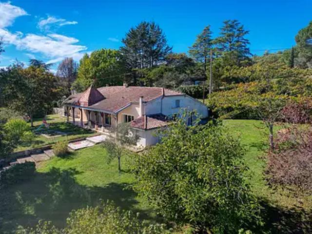 Villeneuve sur Lot 47300 Achat / Vente maison 6 pièces t6 au dernier étage terrasse