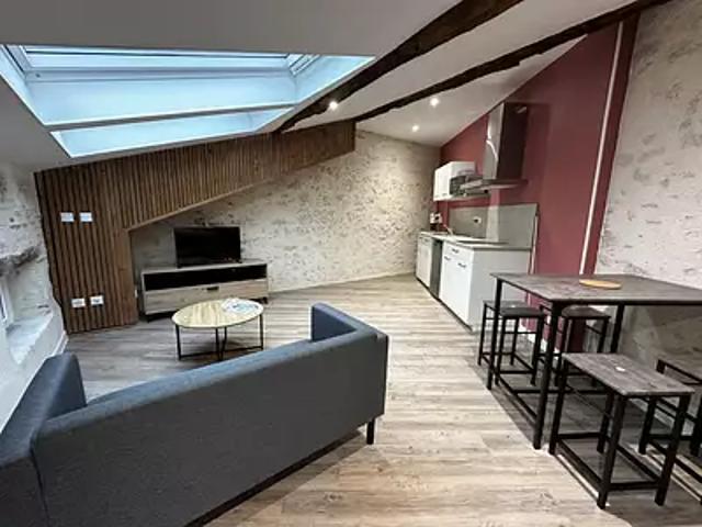 Villeneuve sur Lot 47300 Location appartement 2 pièces t2 au dernier étage