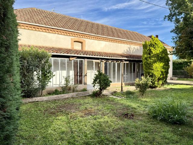 Villeneuve Sur Lot, longère à deux pas du centre 88m² Villeneuve sur Lot