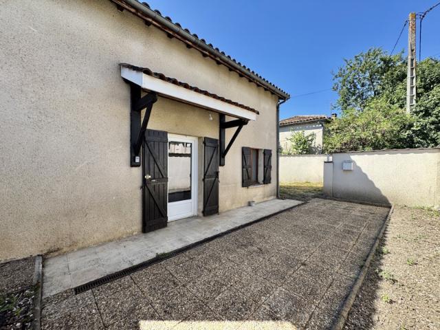 VILLENEUVE SUR LOT, Maison de plain pied avec 2 chambres et