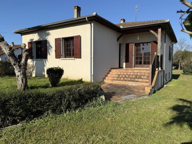 Villeneuve Sur Lot, maison semi enterrée de type 4 avec jard. 97m² Villeneuve sur Lot