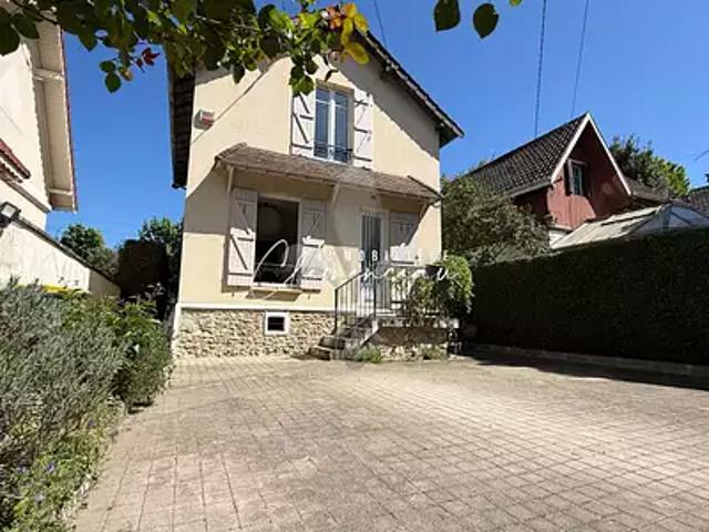 Villennes sur Seine 78670 Achat / Vente maison 4 pièces t4 au dernier étage cave