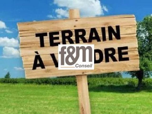VILLEBAROU Terrain à Bâtir de 900 m² hors lotissement