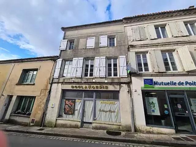 Villebois Lavalette 16320 Achat / Vente immeuble