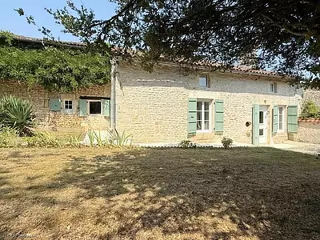 Villefagnan 16240 Achat / Vente maison 7 pièces t7 parking