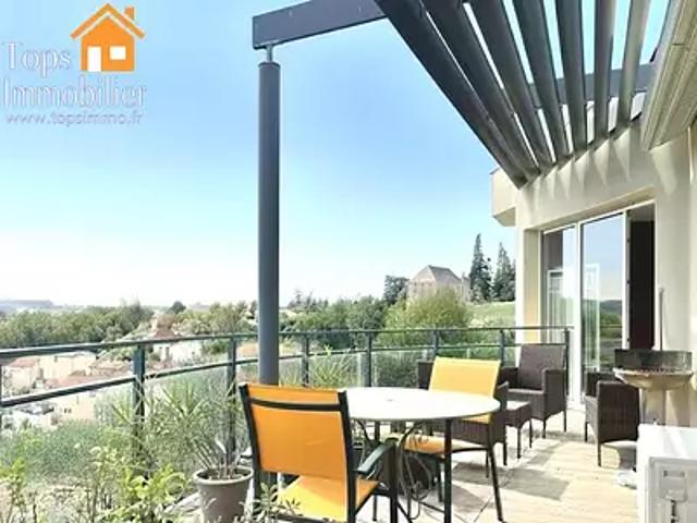 Villefranche de Rouergue 12200 Achat / Vente appartement 4 pièces t4 au dernier étage piscine
