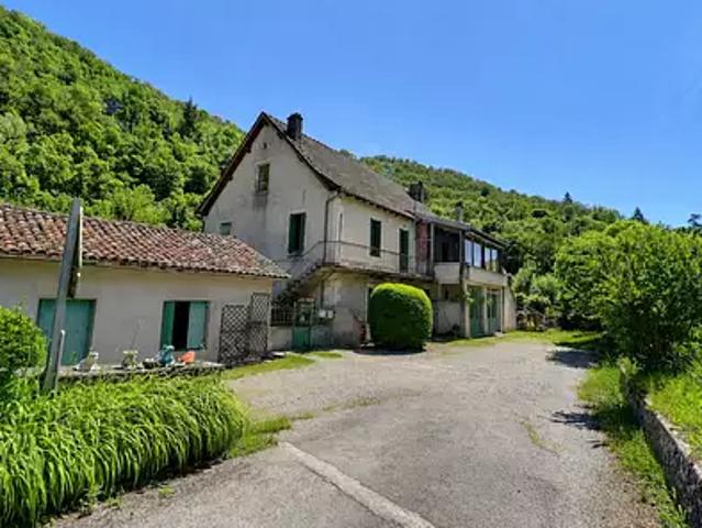 Villefranche de Rouergue 12200 Achat / Vente maison 16 pièces t16 piscine