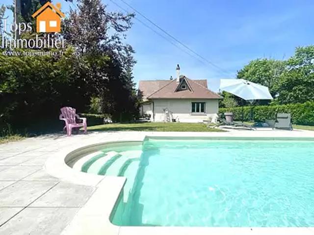 Villefranche de Rouergue 12200 Achat / Vente maison 7 pièces t7 au dernier étage piscine