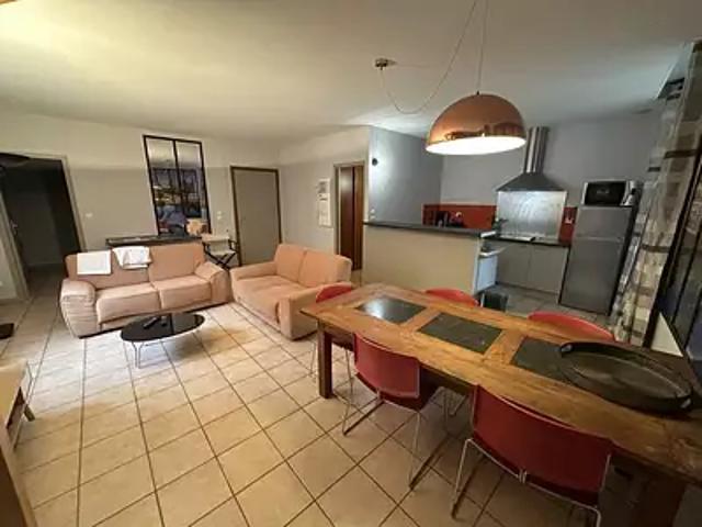 Villefranche de Rouergue 12200 Location appartement 4 pièces t4 parking
