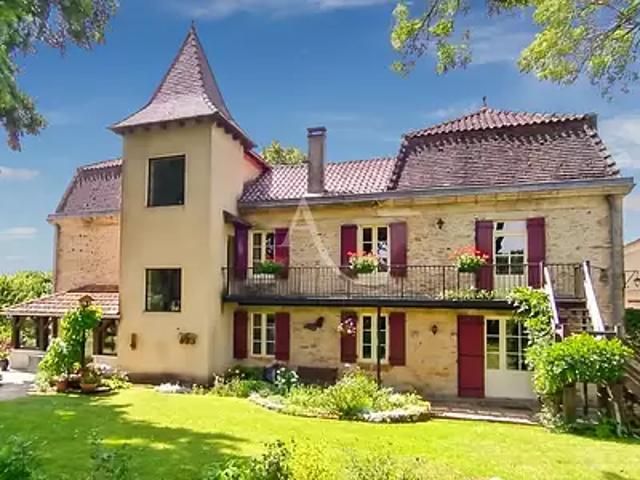 Villefranche du Périgord 24550 Achat / Vente maison 6 pièces t6 au dernier étage terrasse