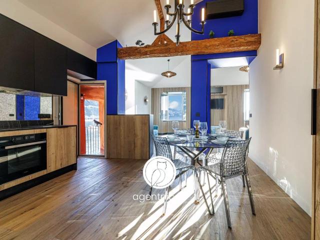 Villefranche Sur Mer Vieille Ville / Rue De L'eglise: Der. 61m² Villefranche sur Mer