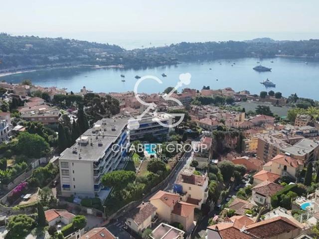 VILLEFRANCHE SUR MER VILLA 5 PIÈCES 237 M² JARDIN PAYSAGER ROOFTOP APPARTEMENT DE SERVICE 2 PIÈCES VUE MER PANORAMIQUE ÉPOUSTOUFLANTE PISCINE À DÉBORDEMENT TERRASSE & BALCON GARAGE