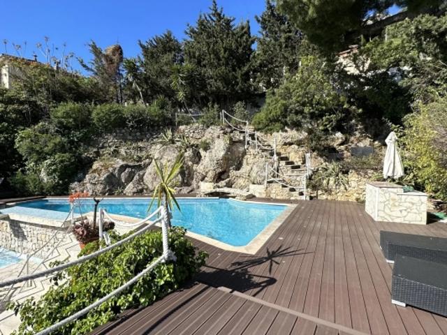 VILLEFRANCHE SUR MER VILLA VUE MER PANORAMIQUE