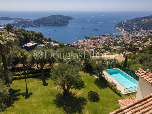 Villefranche sur Mer Villa aux influences hispaniques avec vue mer
