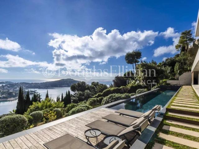 Villefranche Sur Mer Villa contemporaine neuve vue mer dan. 360m² Villefranche sur Mer