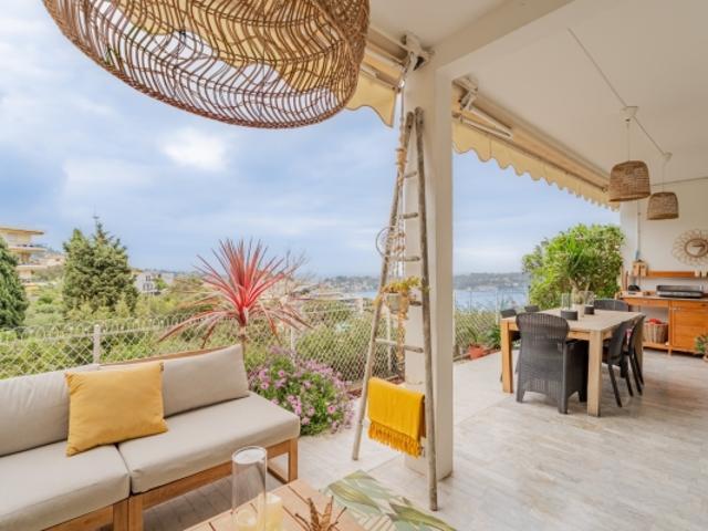 VILLEFRANCHE SUR MER APPARTEMENT 4 PIECES DE 105M² A VENDRE ENTIEREMENT RENOVE VUE MER TERRASSE DE 30M² GARAGE