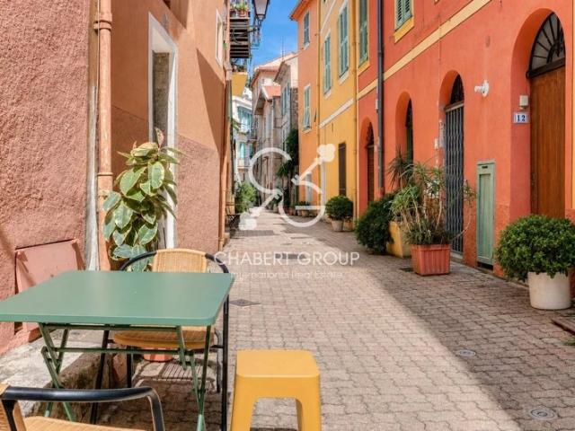 VILLEFRANCHE SUR MER – APPARTEMENT – 39 M² – VIEILLE VILLE – EXTÉRIEUR – À 200 M DE LA MER – FORTE RENTABILITÉ LOCATIVE