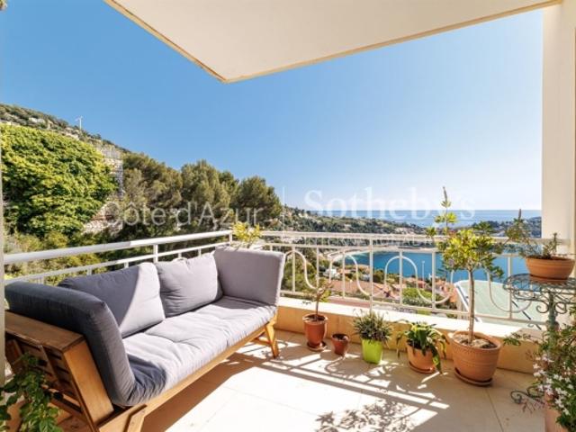 Villefranche sur Mer Corne d'Or appartement vue mer étage élevé balcon
