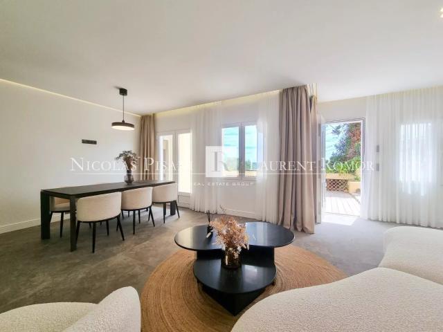 Villefranche Sur Mer Dans Une Villa Appartement 3 Pieces. 78m² Villefranche sur Mer