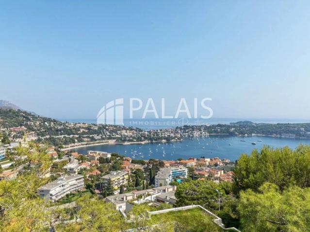 VILLEFRANCHE SUR MER Domaine fermé / DERNIER ETAGE Appartement 3 4 pièces 90 m² avec terrasse,veranda,jardin, vue Panoramique mer/ Gardien /VILLEFRANCHE SUR MER
