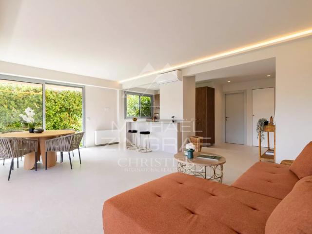 VILLEFRANCHE SUR MER Magnifique 3 Pièces entièrement rénové
