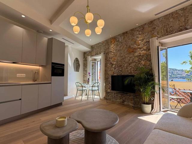 VILLEFRANCHE SUR MER MAGNIFIQUE 3 PIÈCES RÉNOVÉ, VUE MER