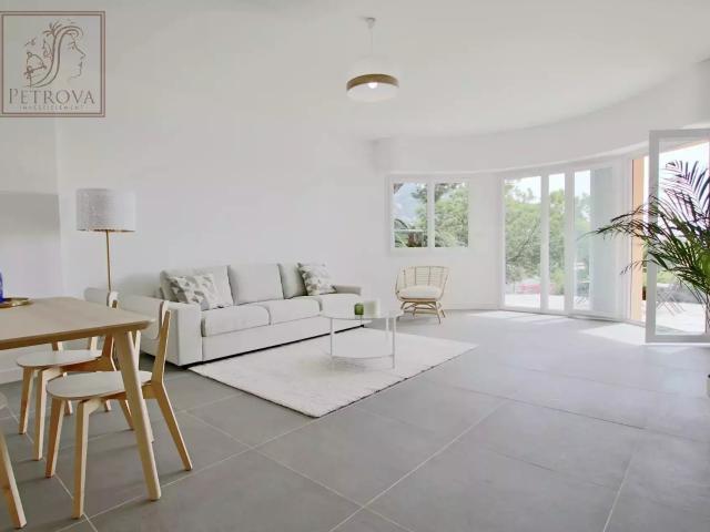 villefranche sur mer: new 2 room apartment for rent 60 m² panoramic sea view 275 m² garden