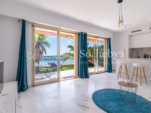 Villefranche sur Mer studio avec jardin privatif et vue mer dans résidence de standing