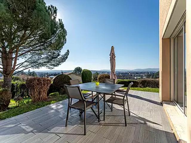 Villefranche sur Saône 69400 Achat / Vente maison 5 pièces t5 au dernier étage