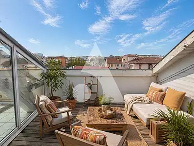 Villefranche sur Saône 69400 Achat / Vente appartement 5 pièces t5 au dernier étage cave
