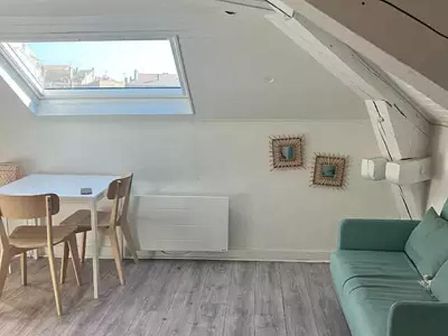 Villefranche sur Saône 69400 Location appartement 1 pièce t1 au dernier étage