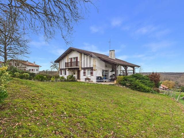 VILLEFRANQUE Vente Maison individuelle de construction traditionnelle avec sous sol total