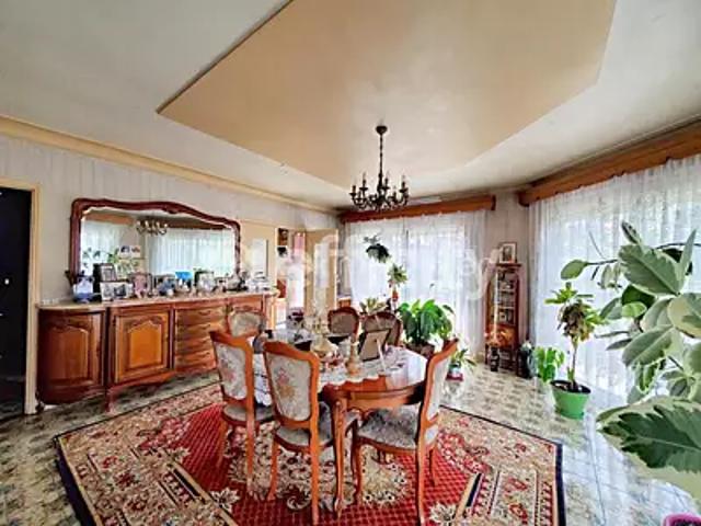 Villejuif 94800 Achat / Vente maison 8 pièces t8 terrasse balcon