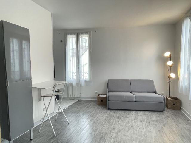 VILLEJUIF CENTRE VILLE Studio meublé 22m²