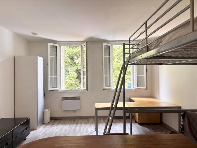 VILLEJUIF CENTRE VILLE Studio meublé 24 m²