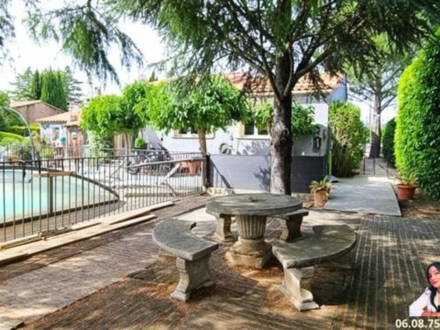 Villelaure Maison familiale 130m² avec piscine + 2 appartement type 2