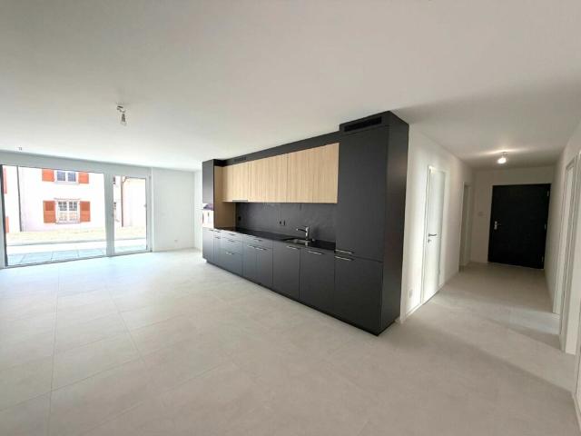 Villeret, splendide appartement de 4.5 pièces avec terrasse et jardin privatif