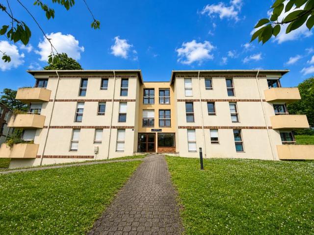 VILLERS LES NANCY: GRAND APPARTEMENT T1 AVEC PARKING