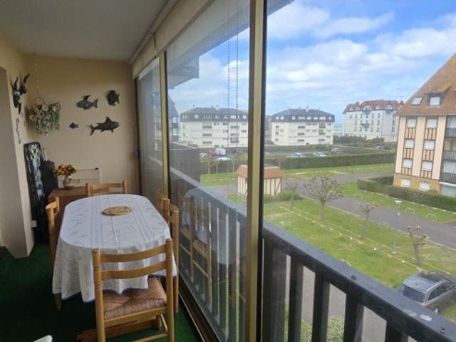 Villers sur Mer 2 pièces avec loggia fermée, aperçu mer et