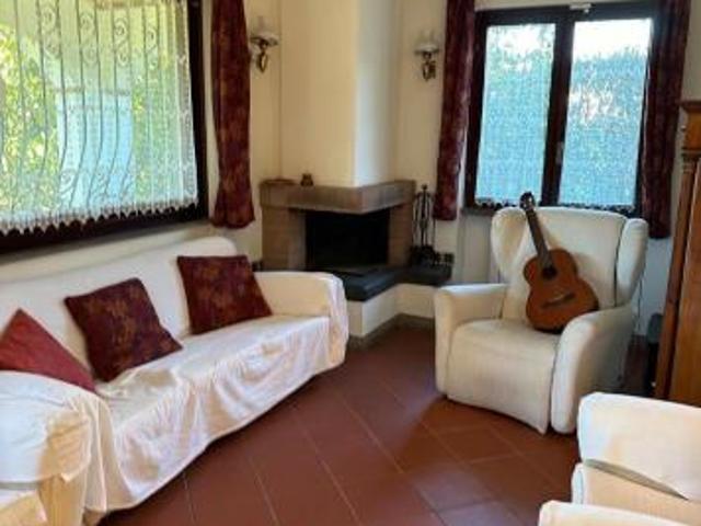 Villetta trifamiliare in vendita a Massa 240 mq Rif: 1236497