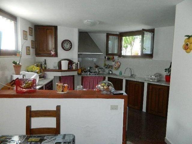 Villetta trifamiliare in vendita a Avenza Carrara 150 mq Rif: 1334947