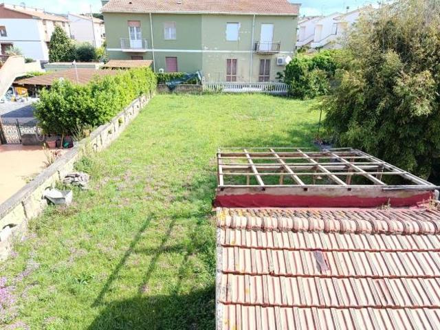 Villetta trifamiliare in vendita a Rosignano Solvay Rosignano Marittimo 170 mq Rif: 1414266
