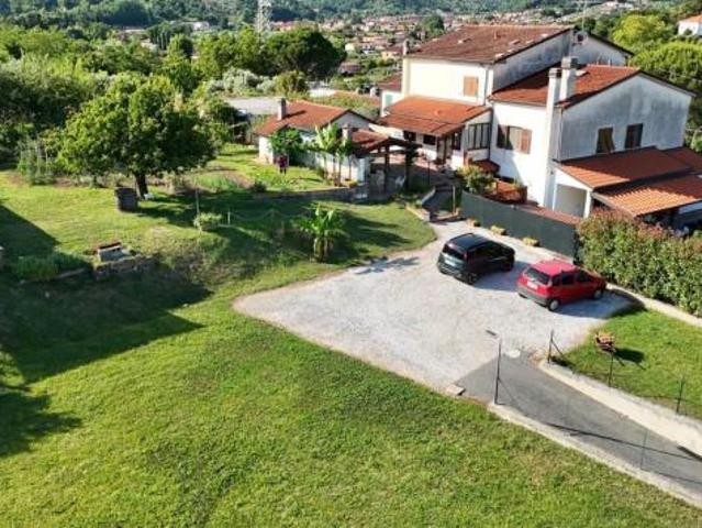 Villetta trifamiliare in vendita a Sarzanello Sarzana 220 mq Rif: 1418916