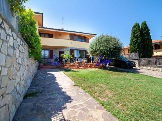 Villetta a schiera angolare in vendita a Livorno 180 mq Rif: 1420627