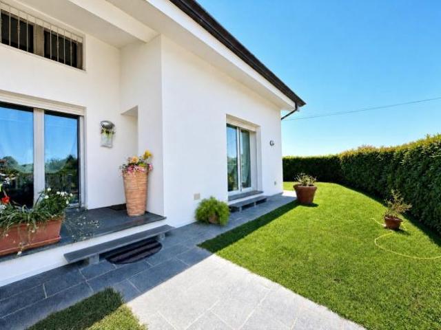 Casa singola in vendita a San Cassiano a Vico Lucca 230 mq Rif: 1422956